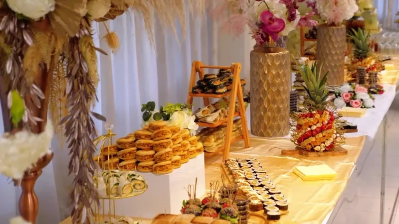 Vidéo du buffet dressé par le traiteur Maral Events