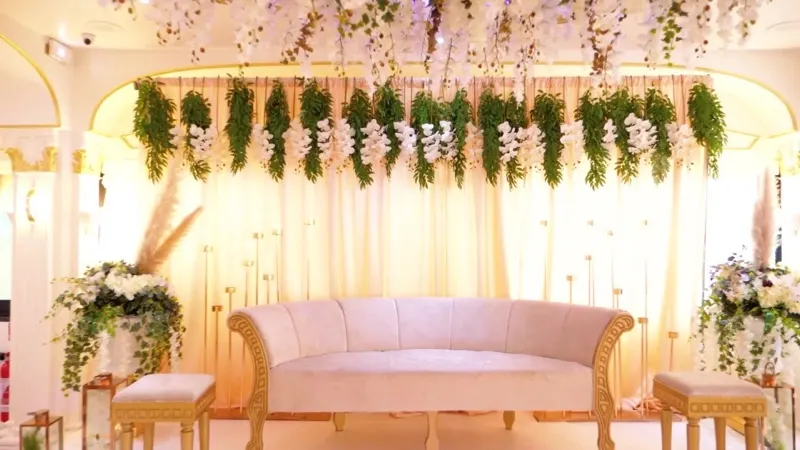 Vidéo de la décoration florale de la salle L'Orchidée